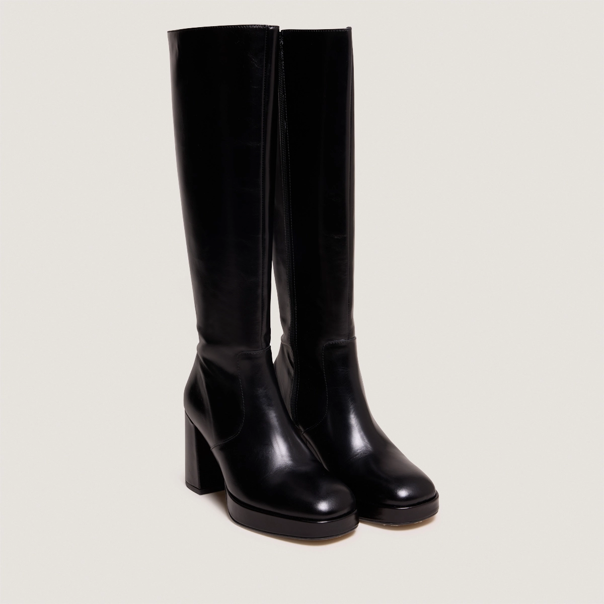Platform boots in black leather | VENDOME