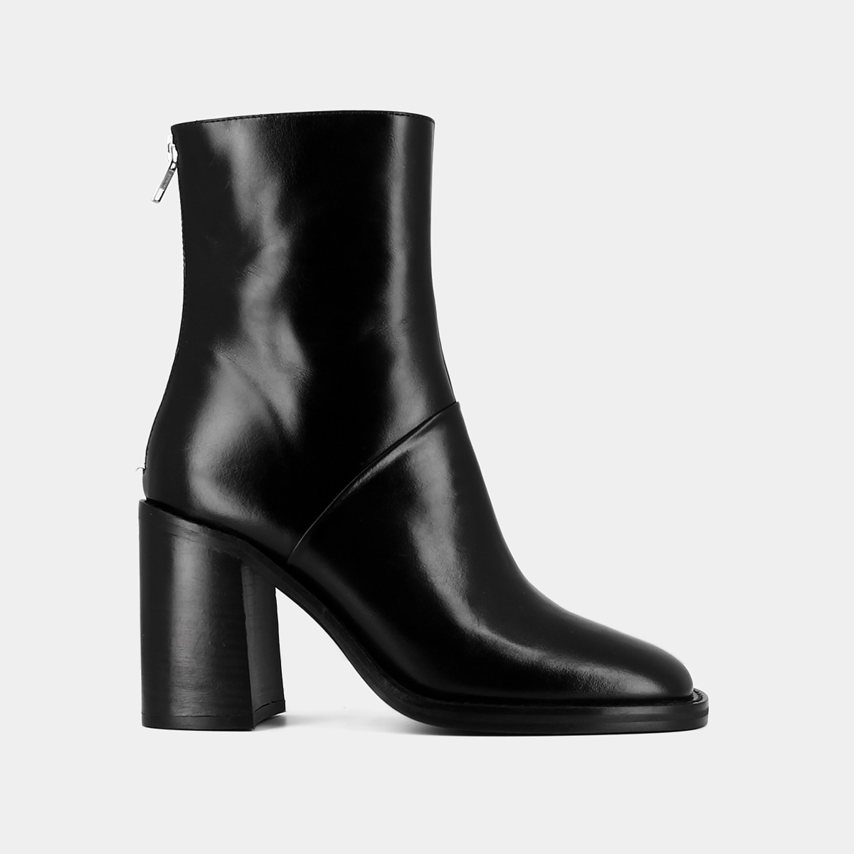 Boots with high heels in black leather | DUTY
