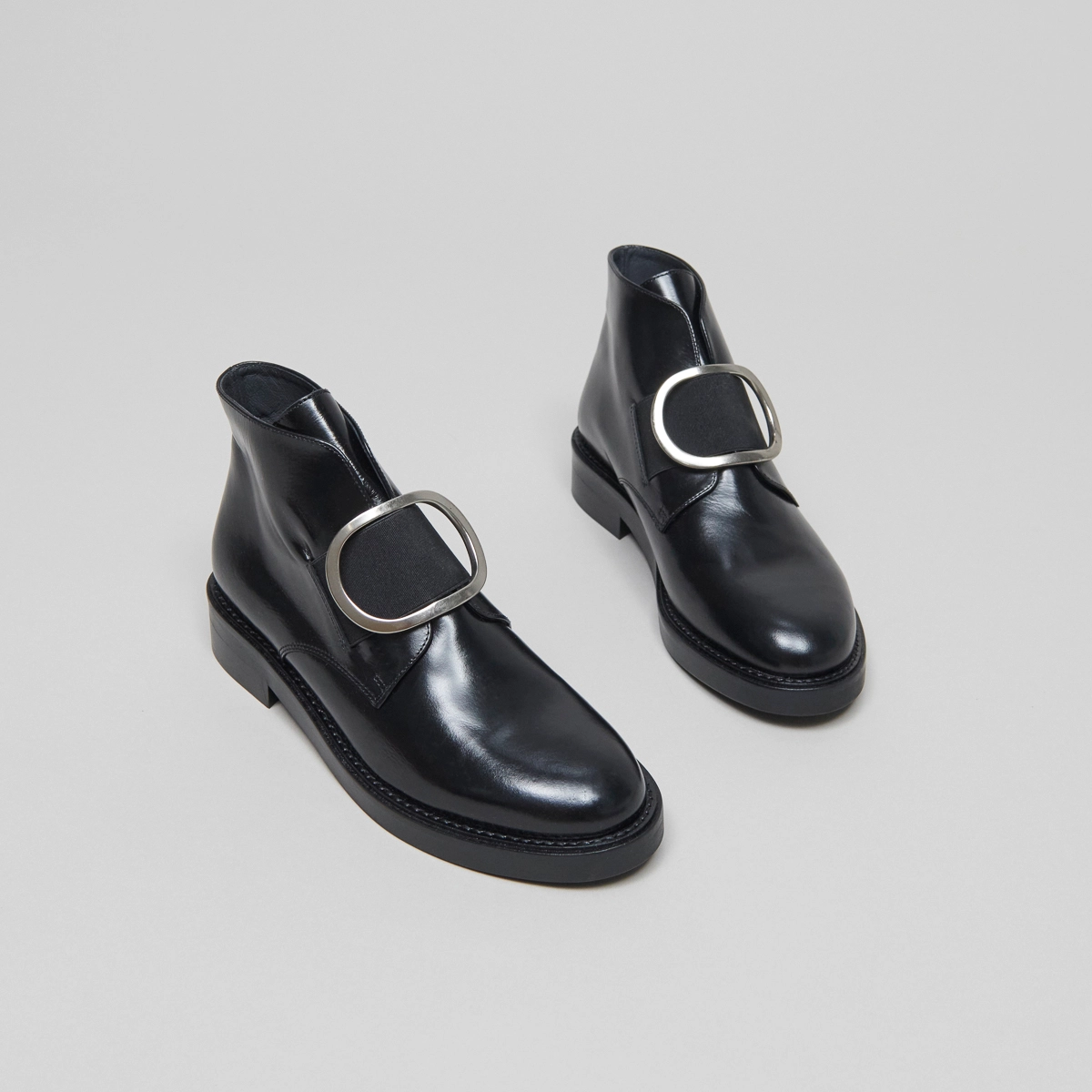Boots with heels in black leather | DICTEE