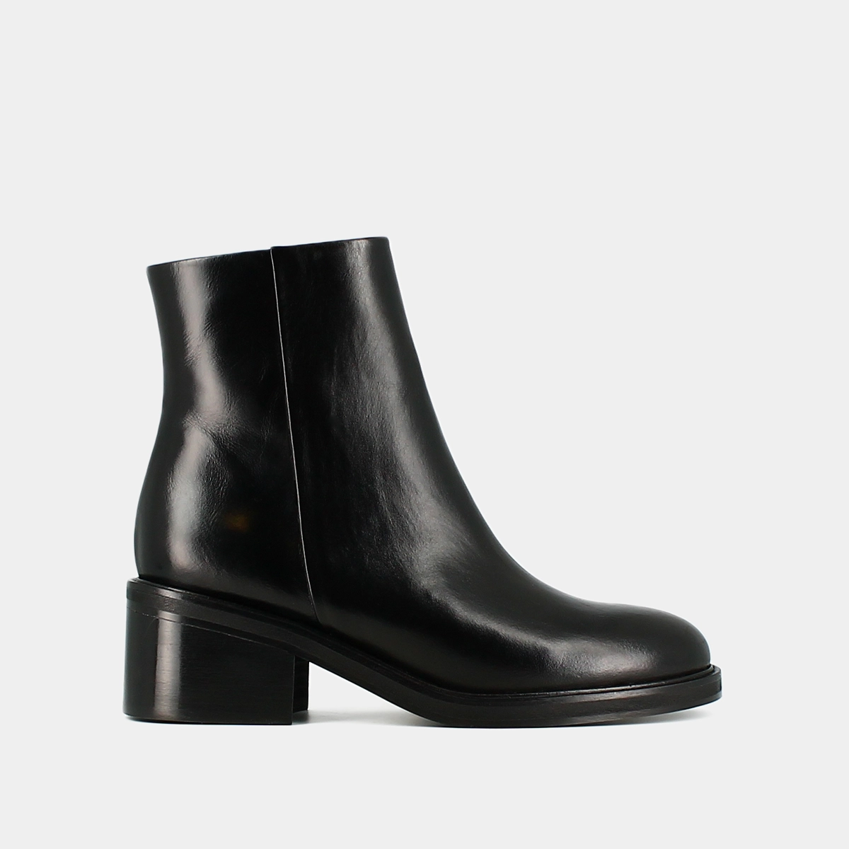 Boots with chunky heels in black leather | DANSEUSE