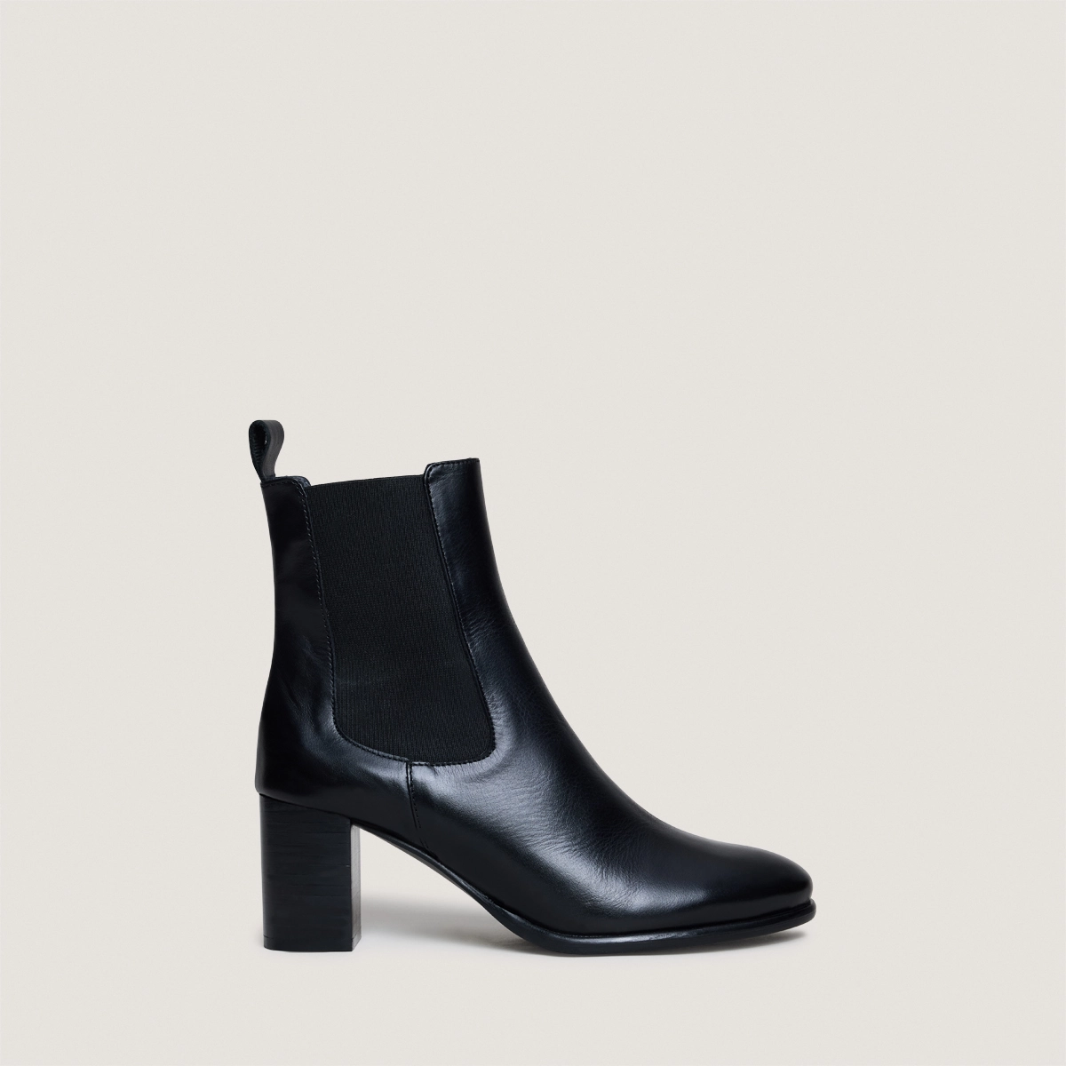 Ankle boots with heels and elastics in black leather | DEVIN