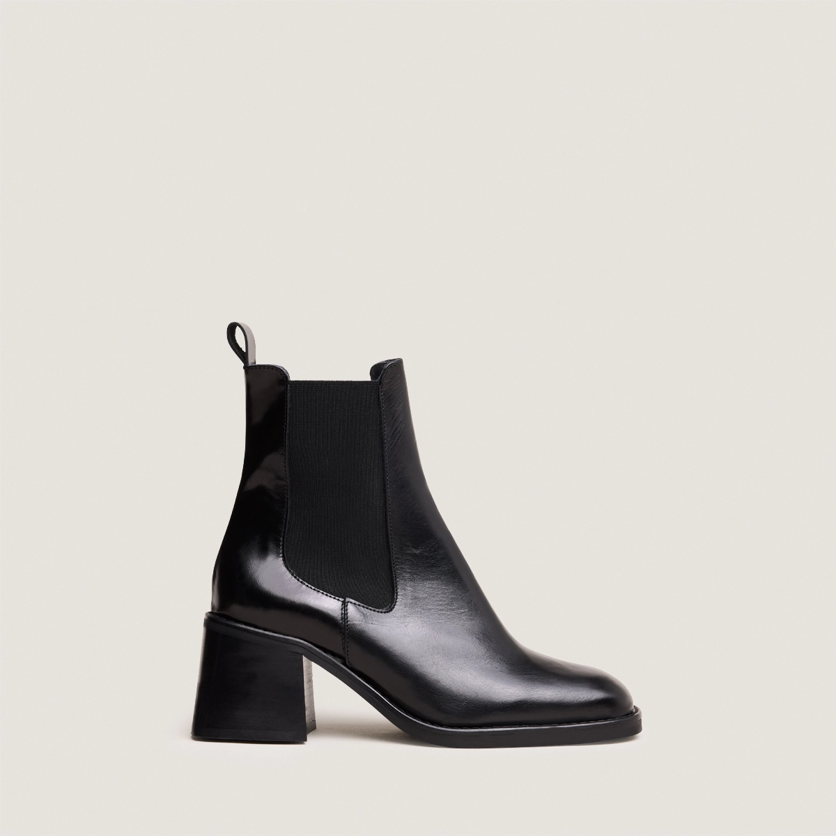 Ankle boots with elastics and chunky heels in black leather | DUCK