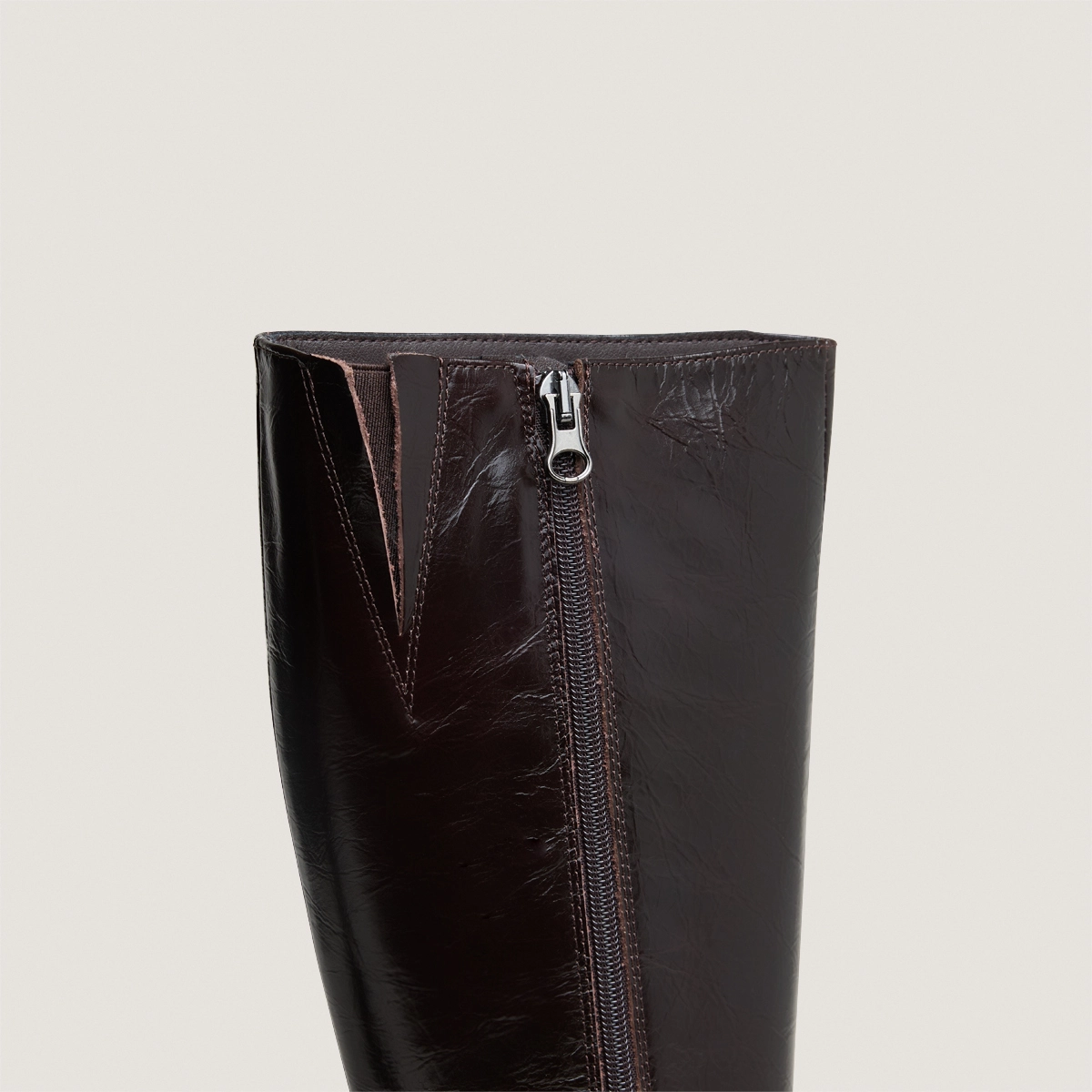 Heeled boots with square-toe in dark brown shiny leather | BRYAN