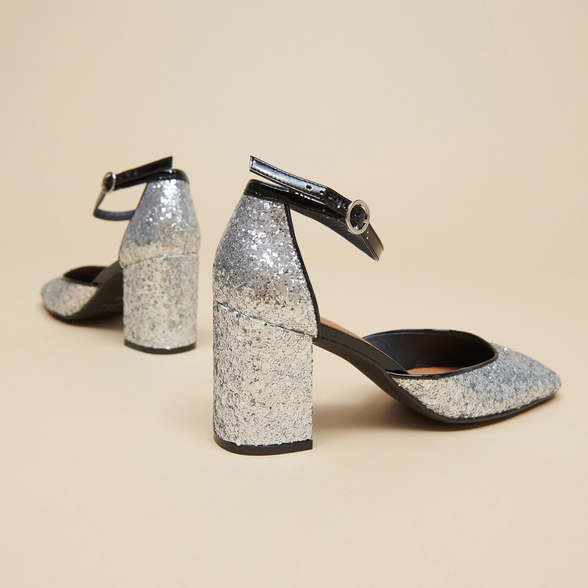 Mary Jane with straps in silver and black glitter and patent | DOUGGIE