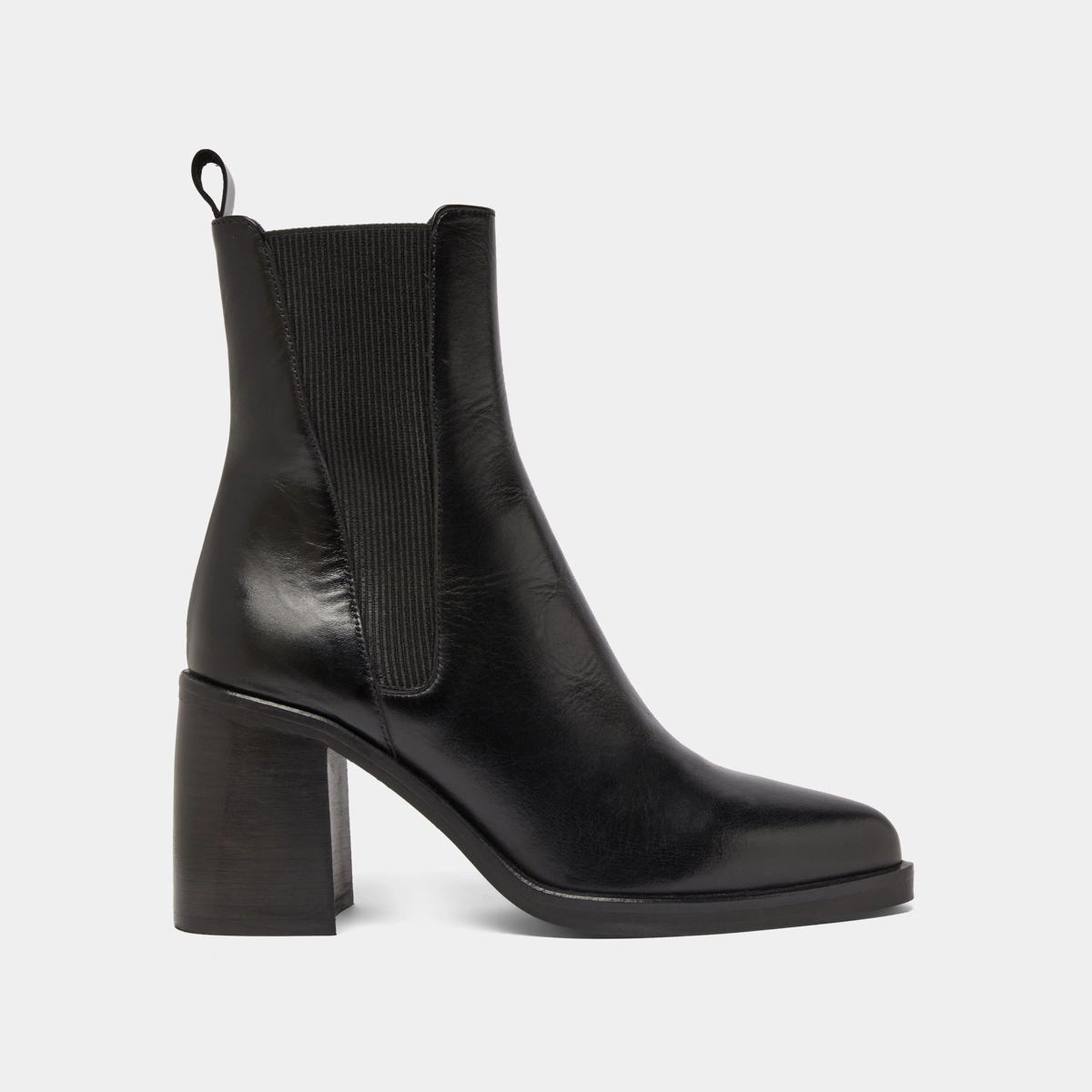 Heeled lowboots with elastics in black leather | DISCO
