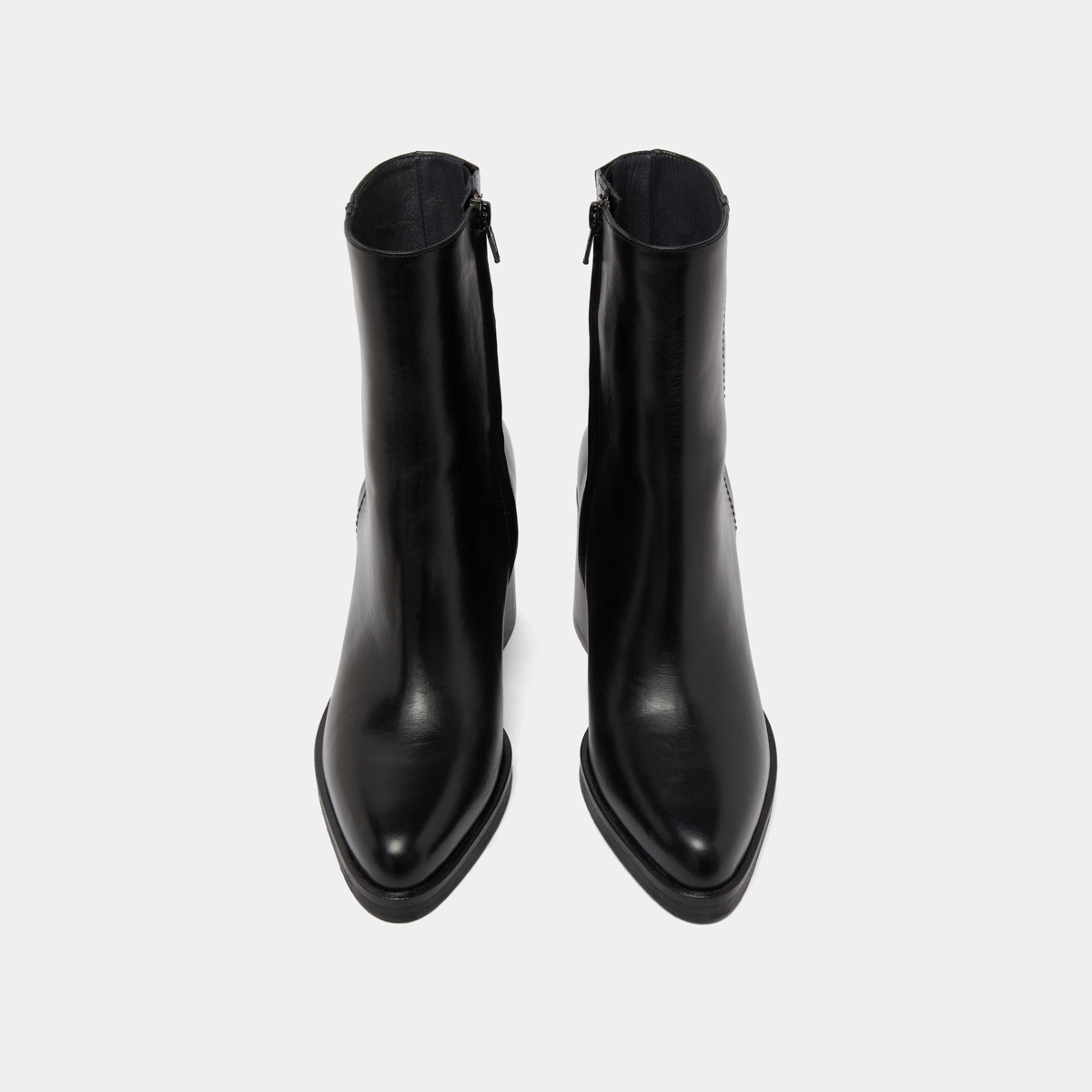Ankle boots with heels in black leather | DOLOR