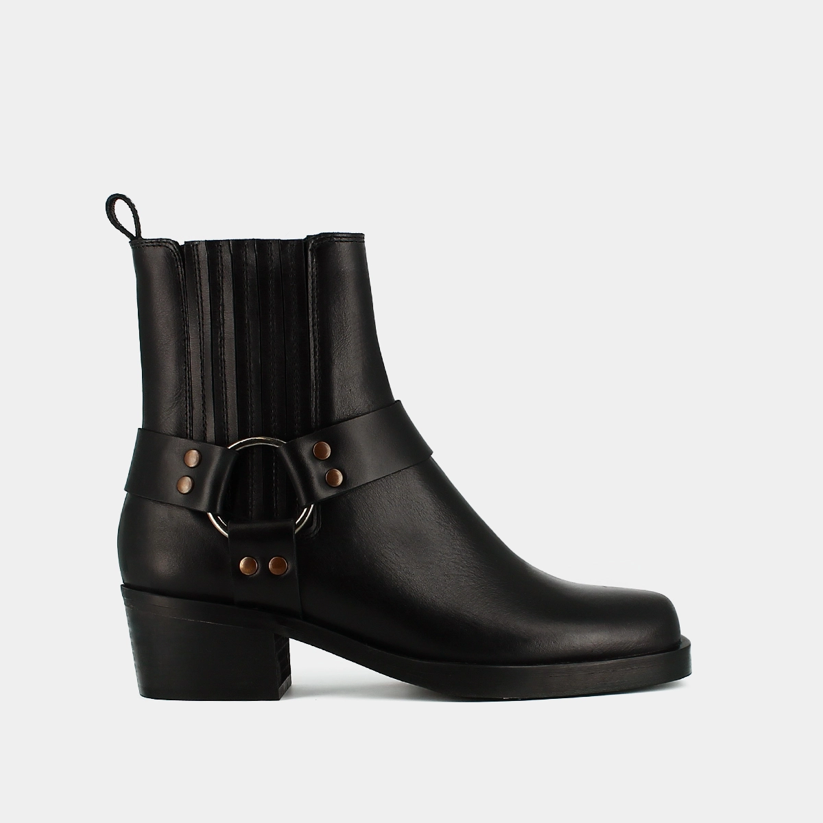 Ankle boots with buckles in black greased leather | BALTIMORE