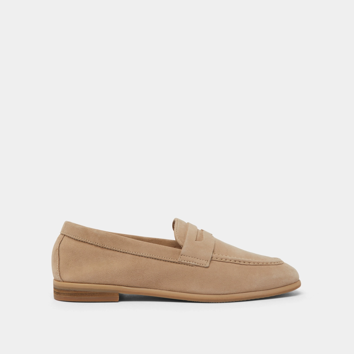 Loafers with flat heels and rounded toes in beige velvet | ACA
