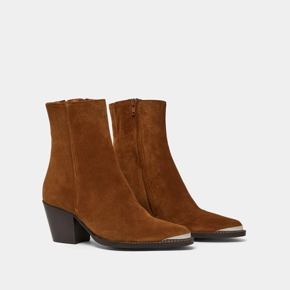 Silver-toe lowboots in cognac suede | DIODE