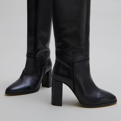 Boots in black leather and black velvet | versailles