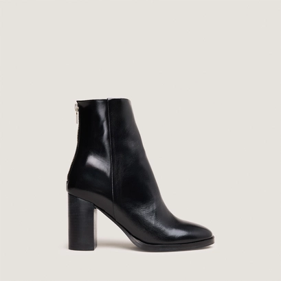 Ankle boots with heels black