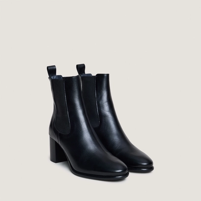 Ankle boots with heels and elastics in black leather | devin