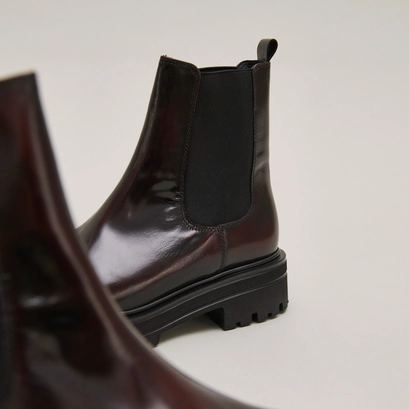Lowboots with elastics in burgundy patinated leather | amandine