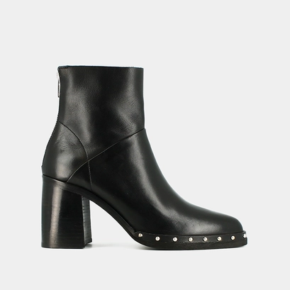 Heeled lowboots and back zippers in black leather | dixit