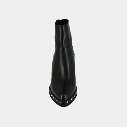 Heeled lowboots and back zippers in black leather | dixit