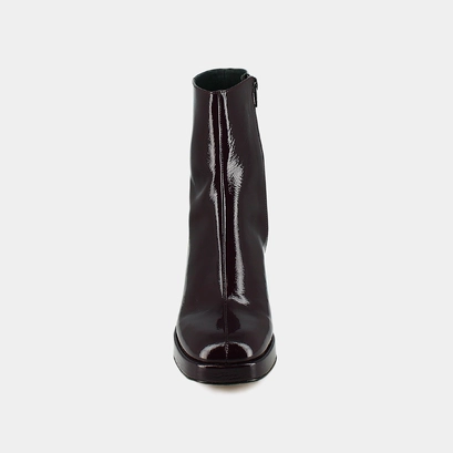 Heeled lowboots in dark purple patent | voris
