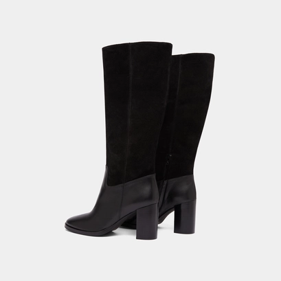Heeled boots in black suede and black leather | down