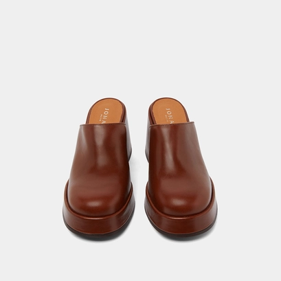 Mules with heels and platforms in brown leather | BOLERO