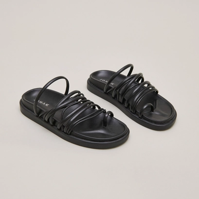Multi-strap sandals in black leather | walkman