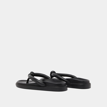 Mules with straps in black leather | woodland