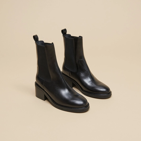 Boots with elastics in black leather | DEMOISELLE