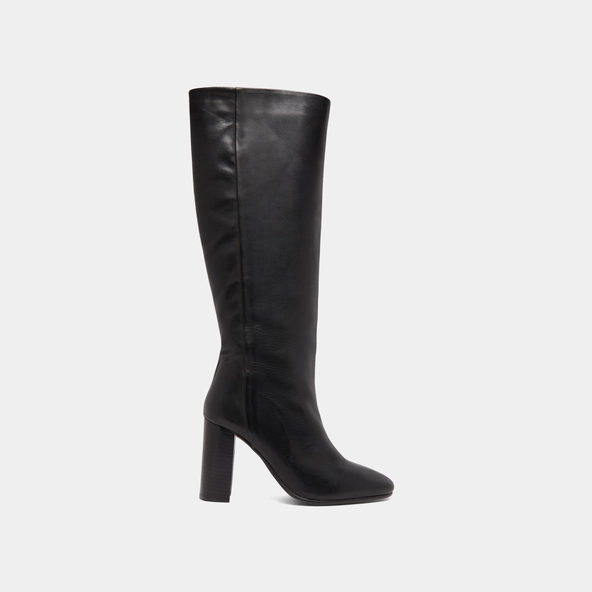 Boots with heels in black leather | VENEZUELA