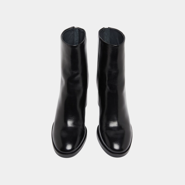 Ankle boots with heels in black leather | DEEP