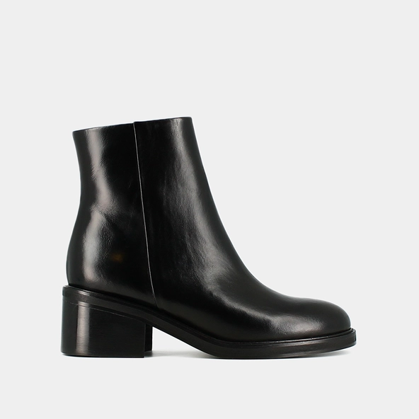 Boots with chunky heels in black leather | DANSEUSE