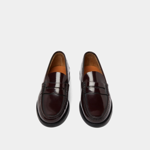 Round-toed loafers in burgundy patinated leather | ODELYA