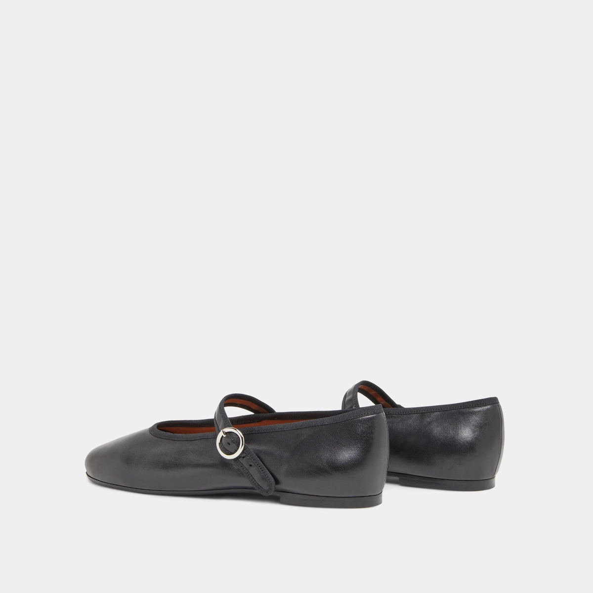 Ballet flats with straps and adjustable buckles in black leather | DEESSE