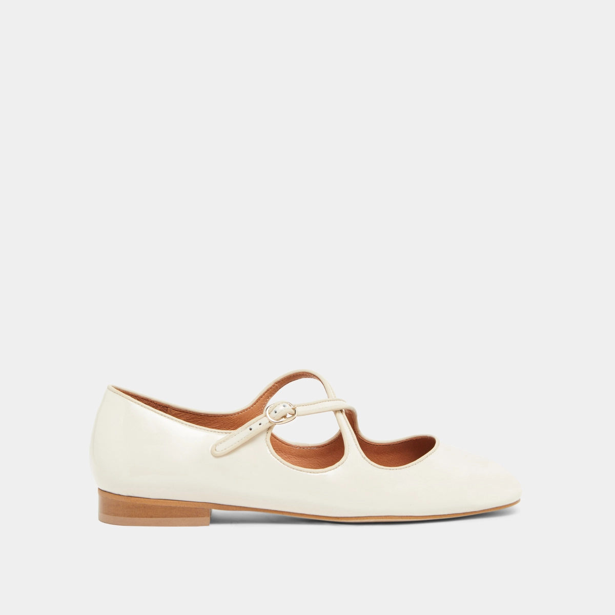 Ballet flats with crossed straps in ecru patent and ecru leather | DUCKY