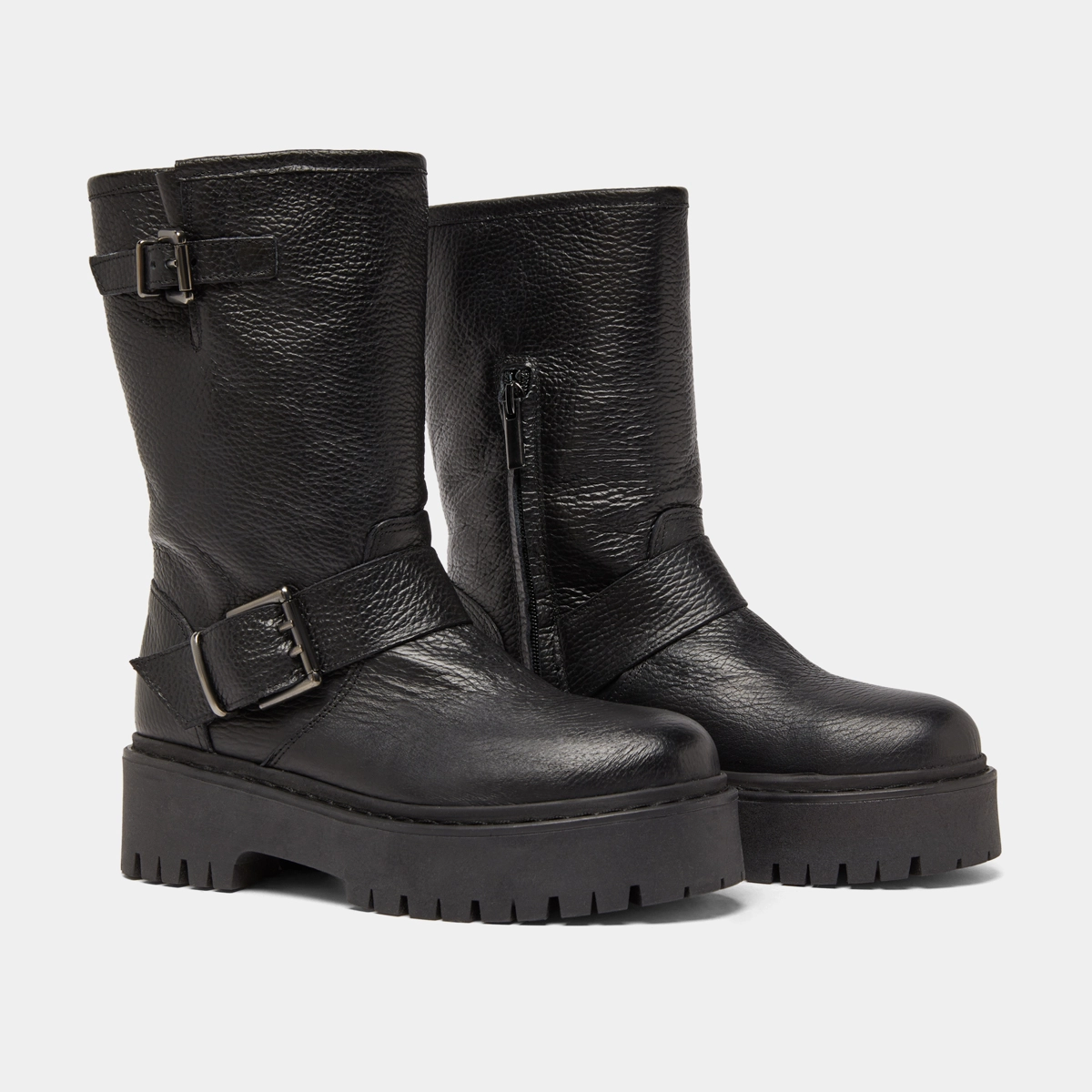 Boots with buckles in black grained leather | RICCARDO