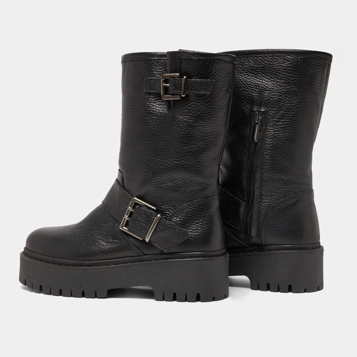 Boots with buckles in black grained leather | RICCARDO