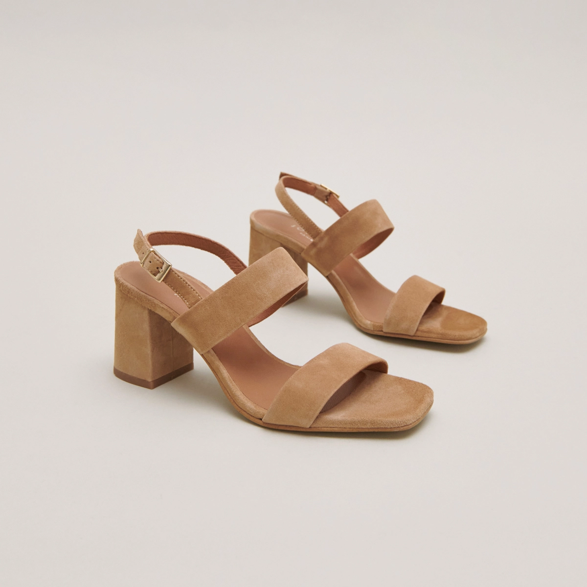 Heeled sandals in camel velvet | VICO