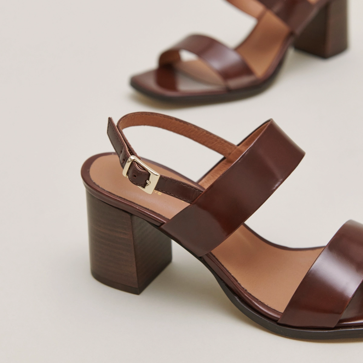 Heeled sandals in cognac glazed leather | VALMONT
