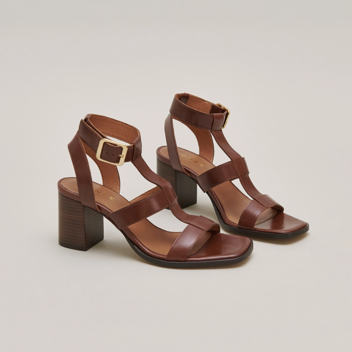 Heeled sandals in brown leather | VILMA