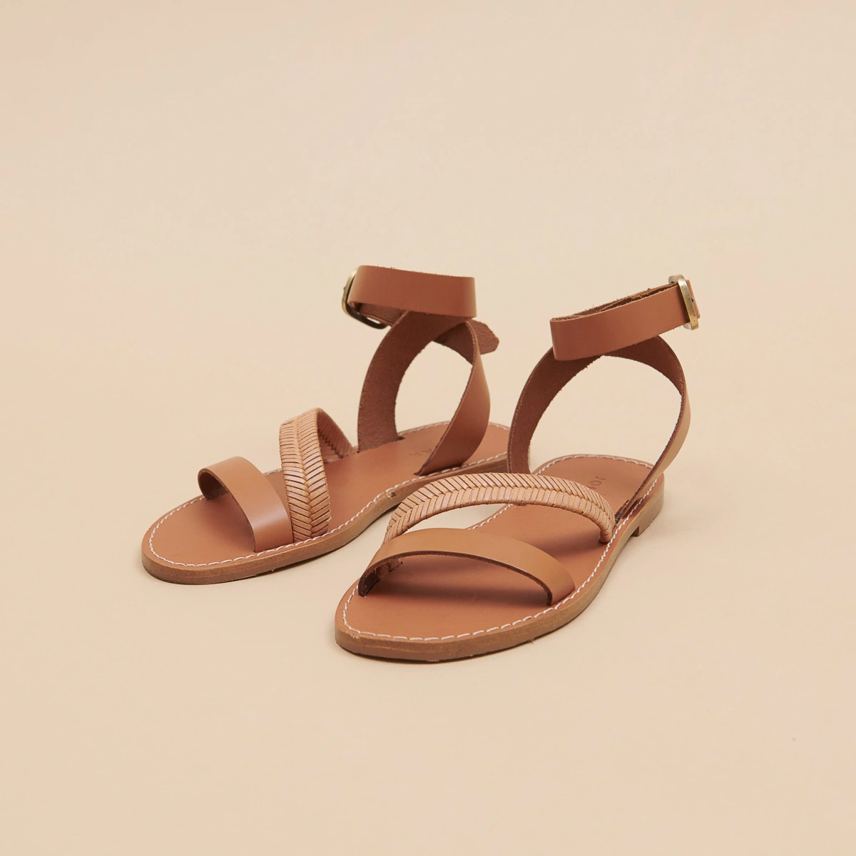 Plagettes with straps in cognac glazed leather | LAUSANNE