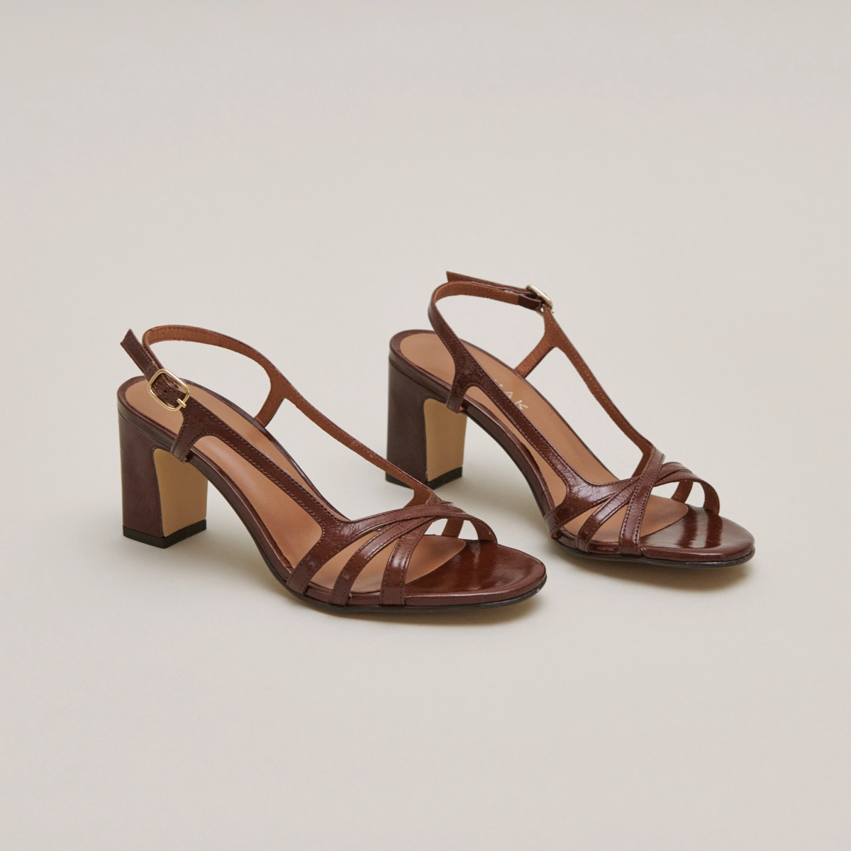 High-heeled sandals in brown shiny leather | VAIANA