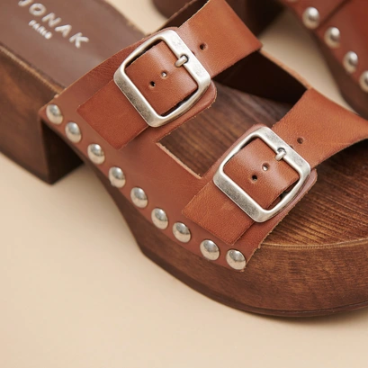 Platform mules with open toes in cognac leather | ELLA