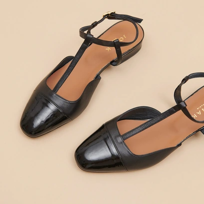 Ballet flats with adjustable buckles in black leather and patent | DHAPUS