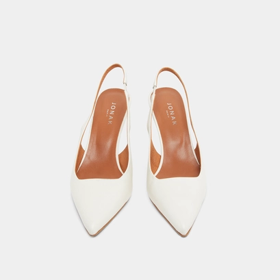 Pointed-toe pumps in ecru leather | diamantine