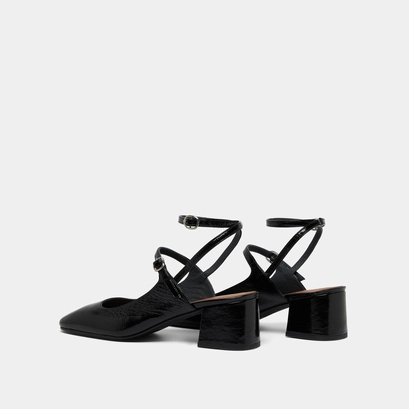 Babies with adjustable buckles in black shiny leather | DARIUS