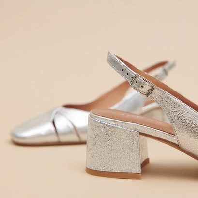 Square-toe ballet flats in silver cracked leather | DISTEL