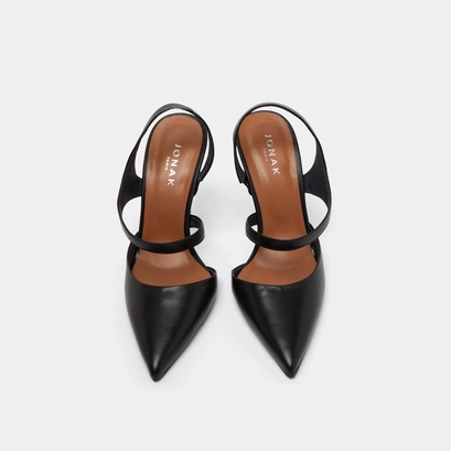 Pointed-toe pumps in black leather | DOROTHE