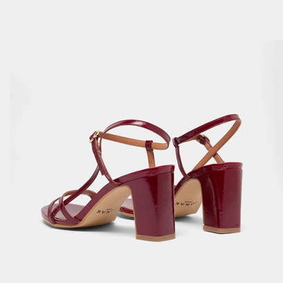 Heeled sandals with straps in burgundy shiny leather | VICOMTE