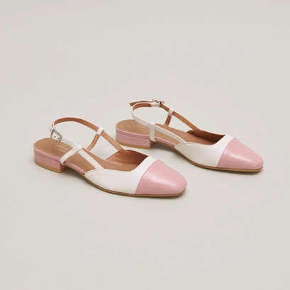 Open back ballet flats in ecru leather and pink pleated patent | DHAPOU