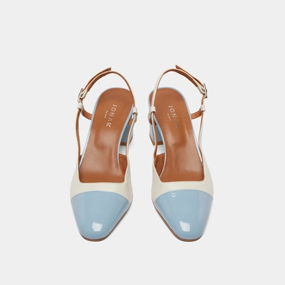Babies with heels in ecru leather and sky blue patent | DHAPOP
