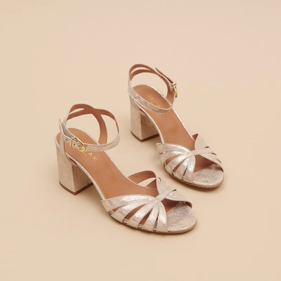 Strappy sandals with open toe in platinum laminated velvet | debacq