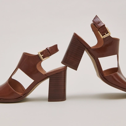 Heeled sandals in brown leather | ding