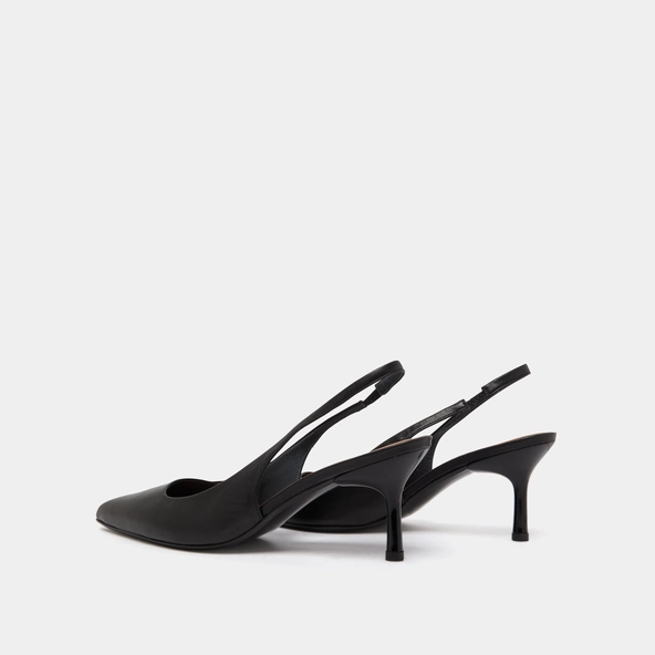 Pointed-toe pumps in black leather | DIAMANTINE